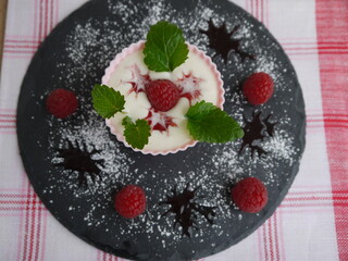 Mousse au Chocolate in weiß