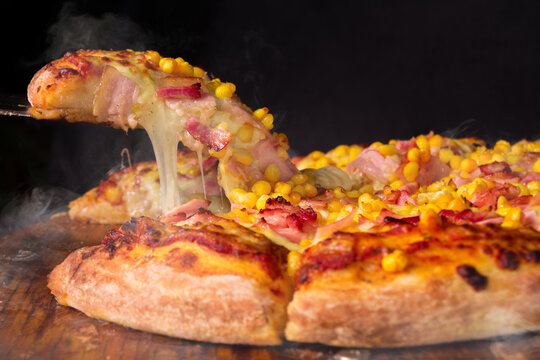 Pizza con queso derretido