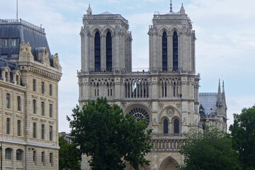 Fototapeta na wymiar Notre Dame de Paris.