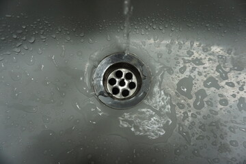 water flow through drain sink
