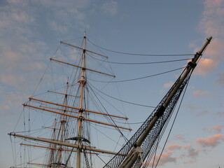 Mâture du Duchesse Anne (voilier ancien à Dunkerque) de face