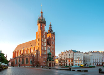 Naklejka na ściany i meble St. Marys Church on the main historical square of the city of Krakow