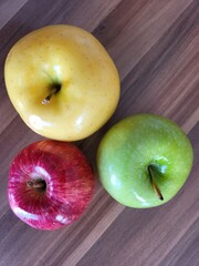 apples on a wooden table