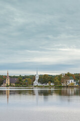 Obraz premium Canada, Nova Scotia, Mahone Bay. The town's three famous churches.
