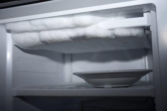  Eisfach vereist, Kühlschrank abtauen