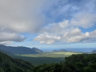 the view on a hiking trail in Hawaii