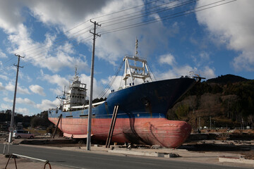 東日本大震災によって被害を受けた船の写真　2011年12月10日撮影 宮城県気仙沼市