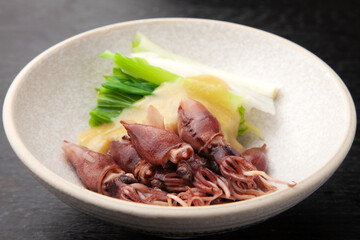 ホタルイカとうるいの辛子酢味噌和え