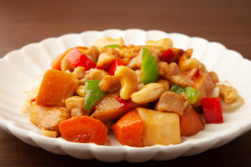 鶏肉のカシューナッツ炒め