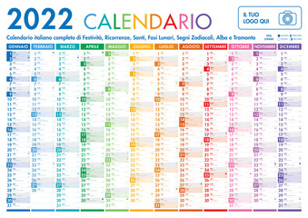 2022 Italian Planner Calendar with Vertical Months on white background