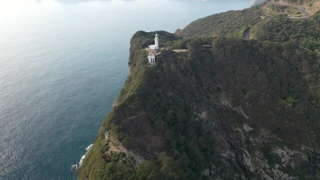 大分県 佐伯市 九州最東端 鶴御埼灯台 旧海軍望楼跡 自然 灯台 山 海 綺麗 海 ドローン 2020年 12月
drone oita saiki kyushu nature ocean sea beautiful