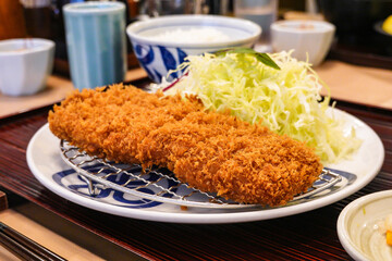 ロースカツ定食