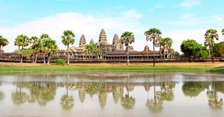Fototapeta na wymiar Famous landmark Angkor Wat complex, Siem Reap, Cambodia