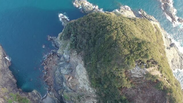 大分県 佐伯市 九州最東端 鶴御埼灯台 旧海軍望楼跡 自然 灯台 山 海 綺麗 海 ドローン 2020年 12月
drone oita saiki kyushu nature ocean sea beautiful japan