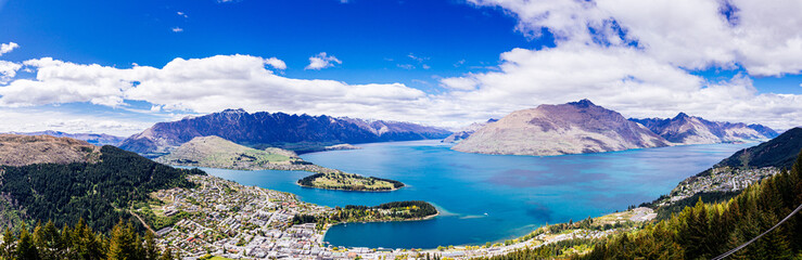 Naklejka na ściany i meble Amazing panoramic view overlooking Queenstown, on the southern island of New Zealand.