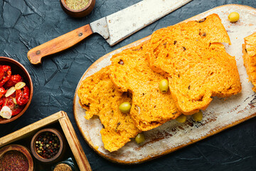 Appetizing bread with sun dried tomatoes and olives