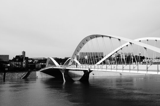 Pont Schuman &agrave; Lyon	
