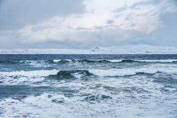 Naklejka na ściany i meble seascape of the winter sea. coast of the arctic ocean in winter. 