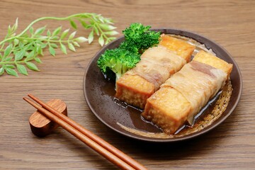 厚揚げの豚肉巻き