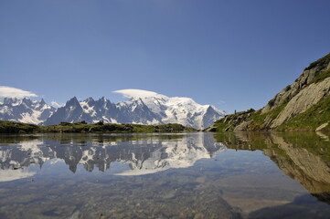 Fototapeta na wymiar Lacs des Cheserys - Mont Blanc - Haute Savoie