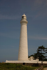 白い灯台　海岸沿い　日本　石作り