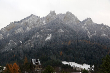Trzy Korony - Three Crowns peak in Pieniny National Park, Poland © bayazed