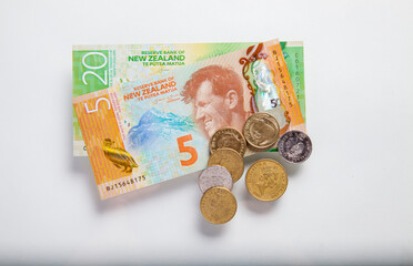 New Zealand money, banknotes and coins