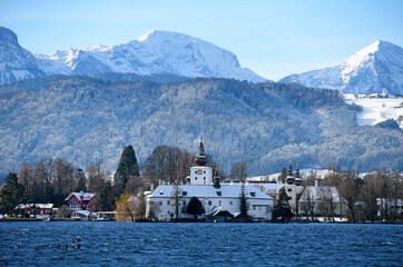 Seeschloss Ort on Traunsee in Gmunden in winter (Salzkammergut, District Gmunden, Upper Austria,...
