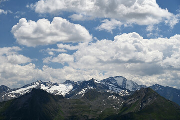Obraz premium stubnerkogel mountains landscape in summertime Bad Gastein Austria