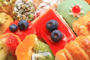 Pasticcini di diversi tipi, Pastries of different kinds