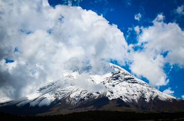 Popocatepetl volcano seen from Paso de Cortes, the entrance to Izta-Popo National Park in Mexico