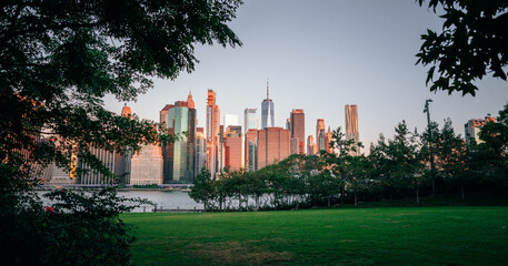 lawn park city new york brooklyn beautiful place views buildings skyscrapers color green reflections sun summer 