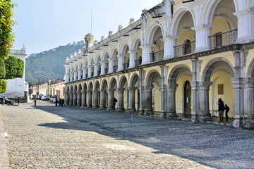Fototapeta premium Paisajes y rincones de la ciudad colonial de Antigua, en el sur de Guatemala