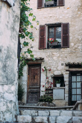 Fototapeta na wymiar old house with windows