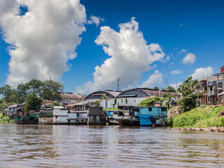 Fototapeta na wymiar Floating houses in Belen, Iquitos