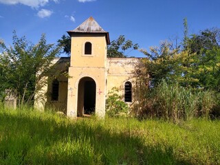 Fototapeta na wymiar Igreja Ibó Abandonada