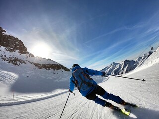 Wyjazd narciarski, Skiing
