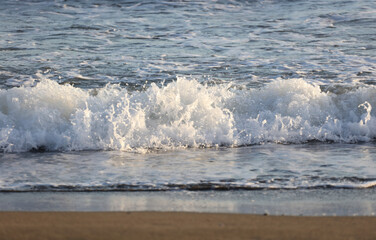 ocean waves, come to the beach at sunset