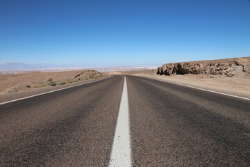 Fototapeta na wymiar road to the Atacama desert