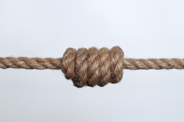 
linen rope knot