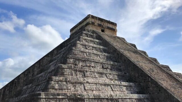 Chichen Itz&aacute; Temple Mexico World Wonder