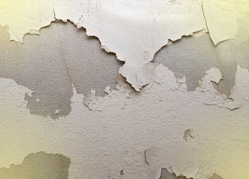 Peeling wallpaper hi-res stock photography and images - Alamy