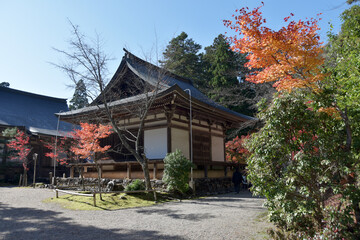秋の神護寺　五大堂　京都市