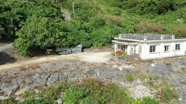 2021年 2月 日本 沖縄県 離島 与那国島 東崎 西崎 最西端 日本最西端 クブラバリ  灯台  晴天 海 自然 港 珊瑚 島 自然 綺麗 美しい ドローン Dr.コトー 診療所 志木那島  夕日 青 軍艦岩 立岩 
japan okinawa yonaguni island ocean nature sea beautiful dorone shikinajima 