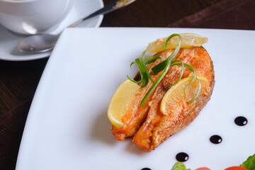 grilled salmon with vegetables