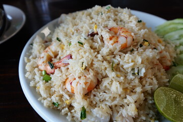 Shrimp fried rice is an easy-to-eat menu, and children often like to order when entering restaurants.