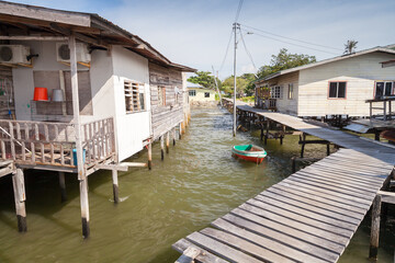 Obraz premium Street view of the poor district of Kota Kinabalu, Sabah, Malaysia