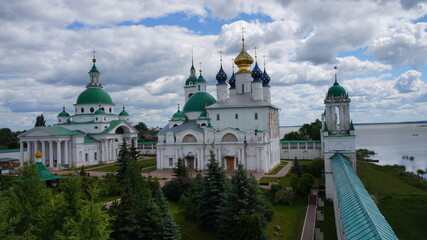 Fototapeta na wymiar monastery in Rostov Velikiy Russia