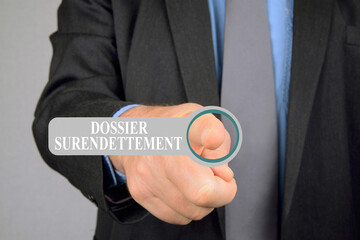 Concept de demande de dossier de surendettement en ligne