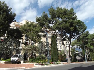 Fototapeta na wymiar on a walk through the government district of Monaco
